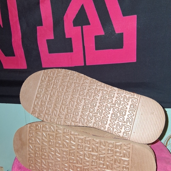 Pawz Bearpaw Boots Amelia Suede W/Ribbon Size Womens 10 NEW - Picture 10 of 10